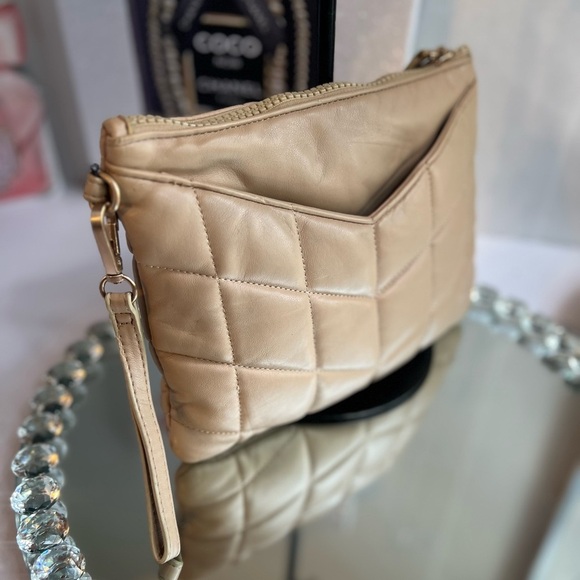 Sondra Roberts Tan Quilted Clutch with Wristlet - Picture 3 of 10